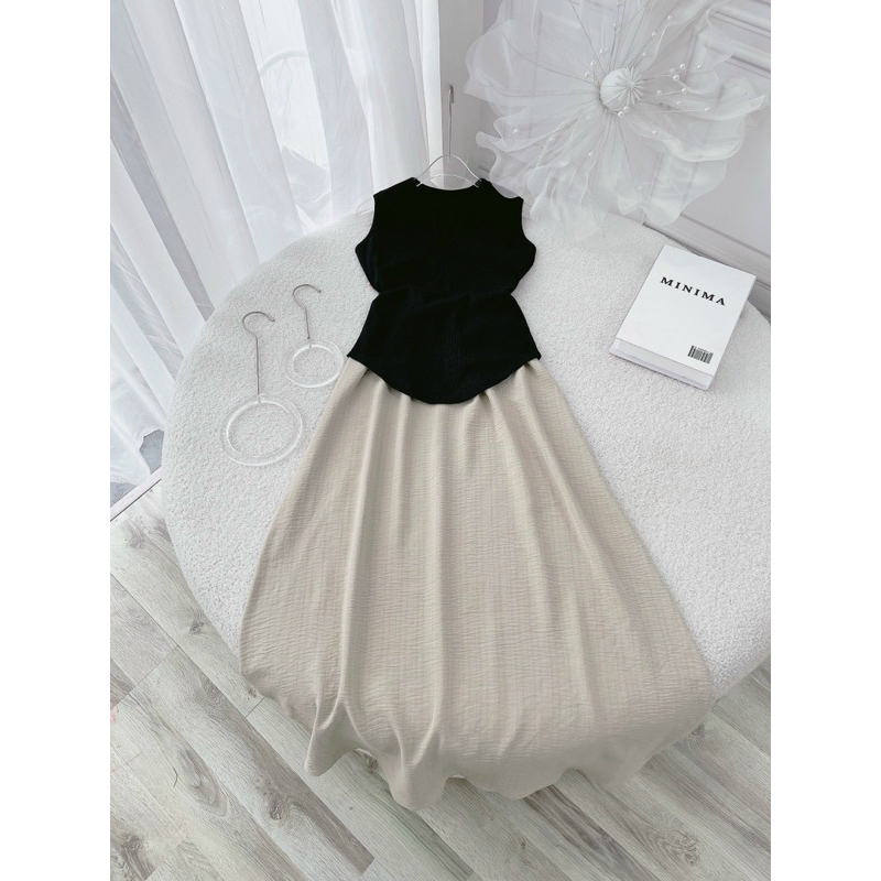 SET CHÂN VÁY MIDI NUDE  ÁO ĐEN XẺ NGỰC