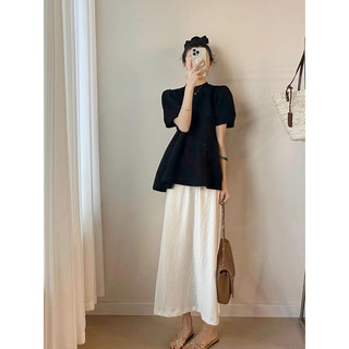 Set áo peplum đen tay phồng + chân váy midi trắng