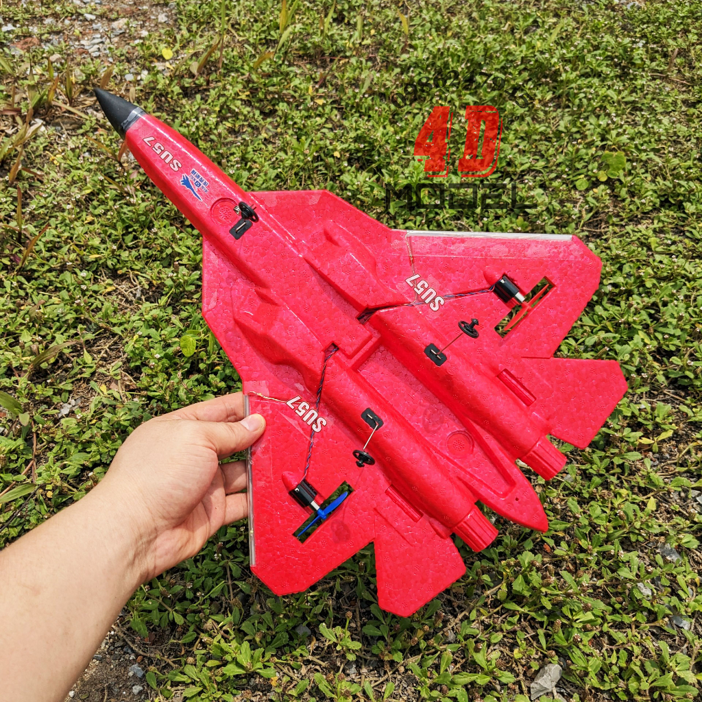 Máy Bay Điều Khiển 2 kênh Su57. Kích thước 44*33*12cm. Pin bay 15p. Điều khiển 300m. Rơi nước thoải mái