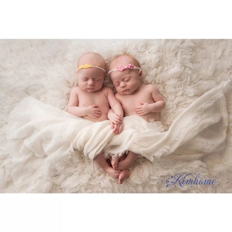 Tranh dán tường em bé trai gái , phòng ngủ cho bé in vải lụa