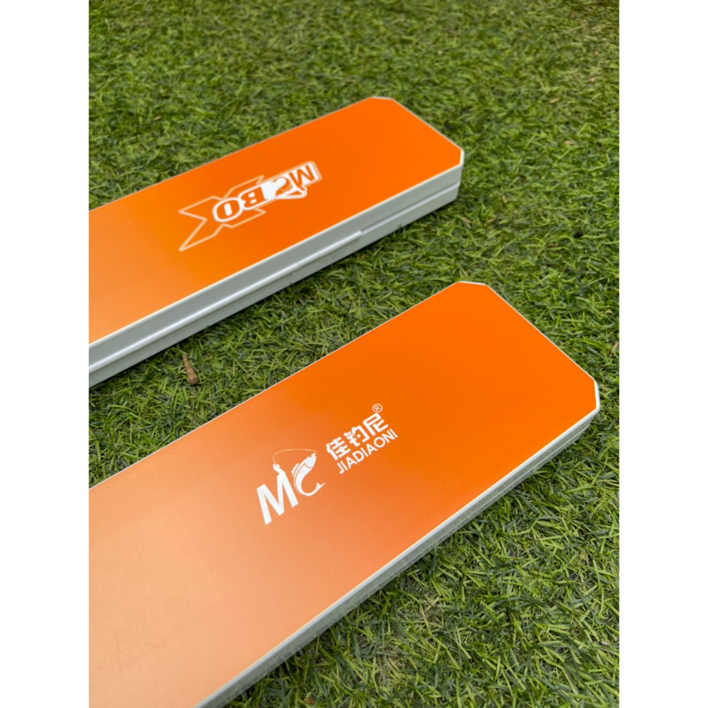 Hộp đựng phao màu cam trắng MC BOX size 55cm- 65cm- 72cm chính hãng