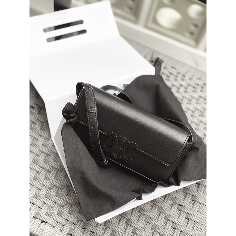 Túi đeo kẹp nách Xelin black version Full box nam châm , hàng nét đẹp chuẩn form size 20cm W666-20