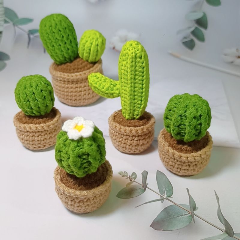 Chậu xương rồng len móc thủ công - Chậu 2 cây