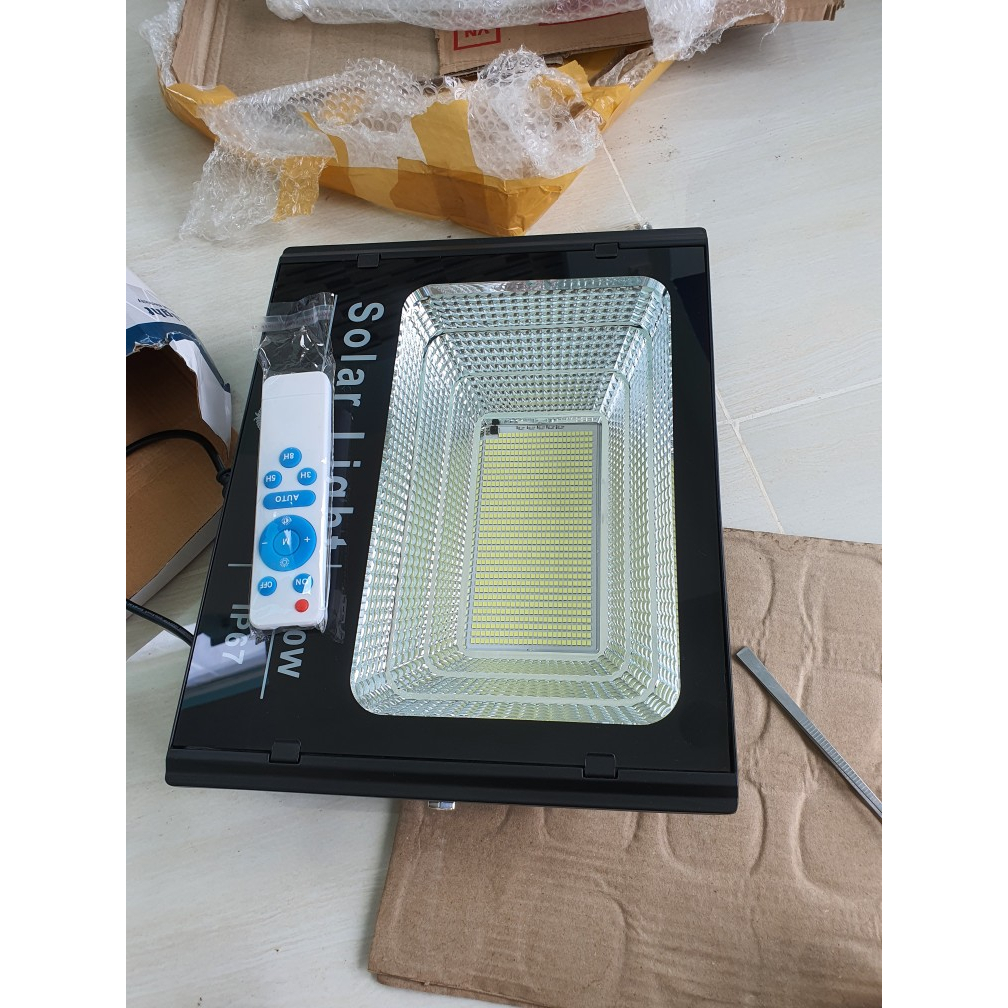Đèn Năng Lượng Mặt Trời Đèn LED Siêu Sáng 500w - Đèn Có Cảm Biến Hồng Ngoại Tự Sáng Tắt Bật Có Điều Khiển