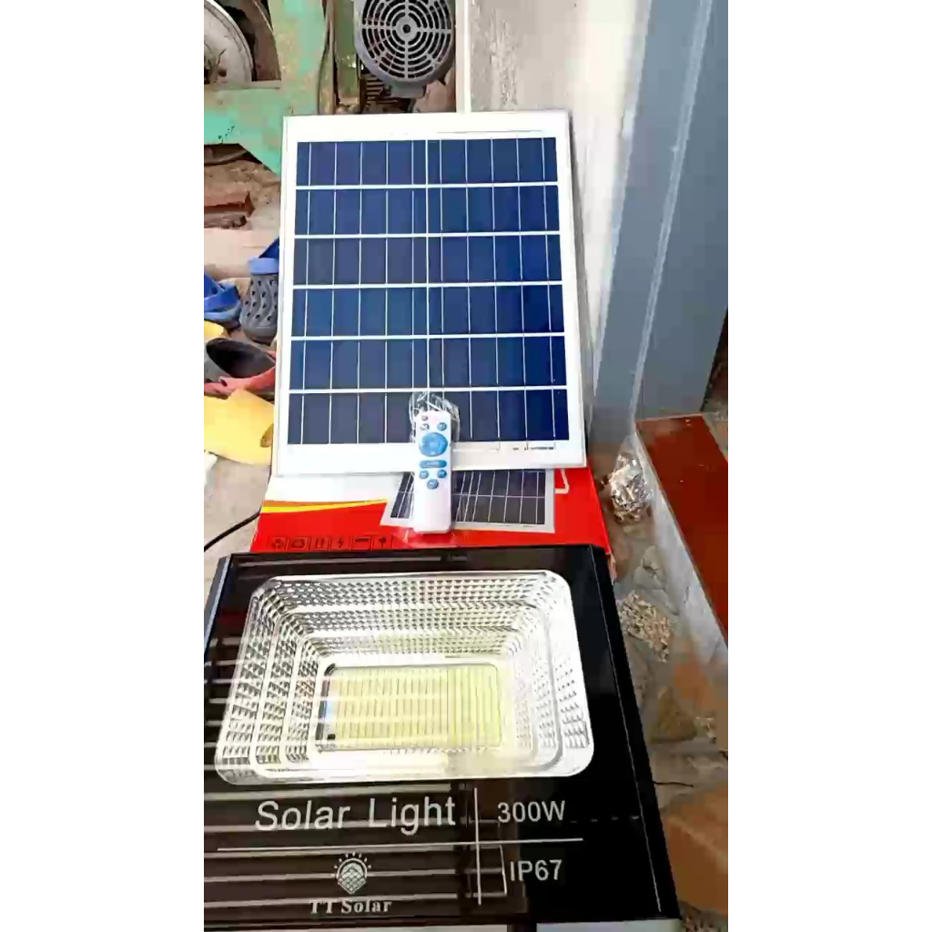 Đèn Năng Lượng Mặt Trời Đèn LED Siêu Sáng 500w - Đèn Có Cảm Biến Hồng Ngoại Tự Sáng Tắt Bật Có Điều Khiển