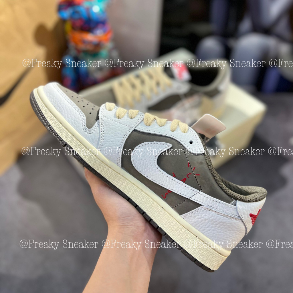 Giày thể thao Travis Scott Nâu Trắng Cổ Thấp Siêu Phong Cách.