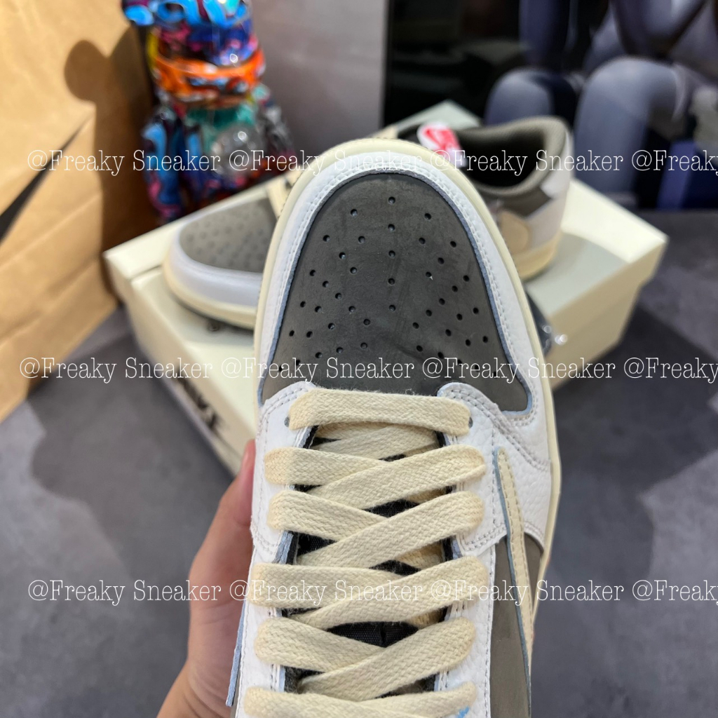 Giày thể thao Travis Scott Nâu Trắng Cổ Thấp Siêu Phong Cách.