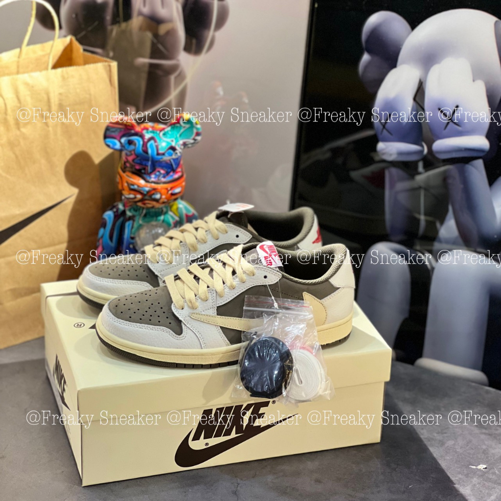 Giày thể thao Travis Scott Nâu Trắng Cổ Thấp Siêu Phong Cách.