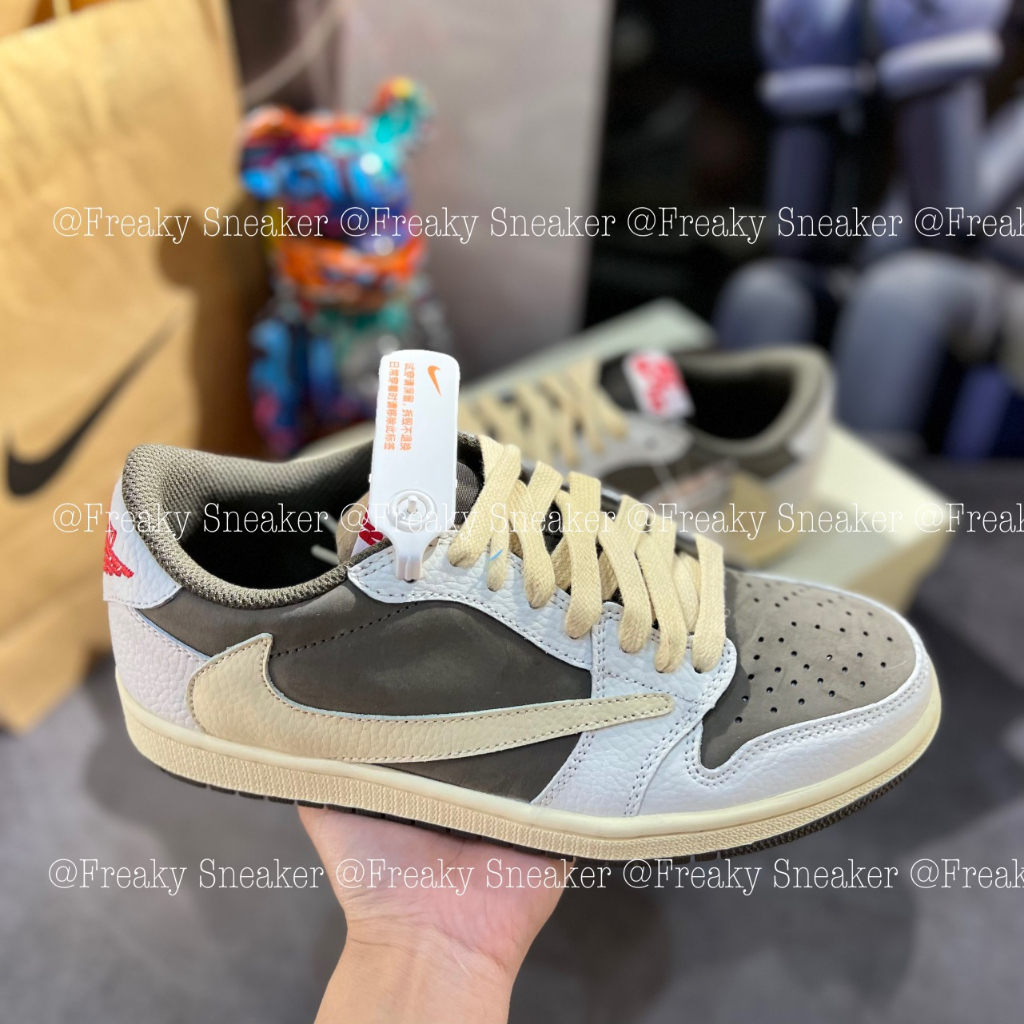 Giày thể thao Travis Scott Nâu Trắng Cổ Thấp Siêu Phong Cách.