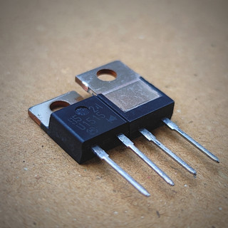 Diode MUR1515 MOTOROLA 150V 15A TO-220