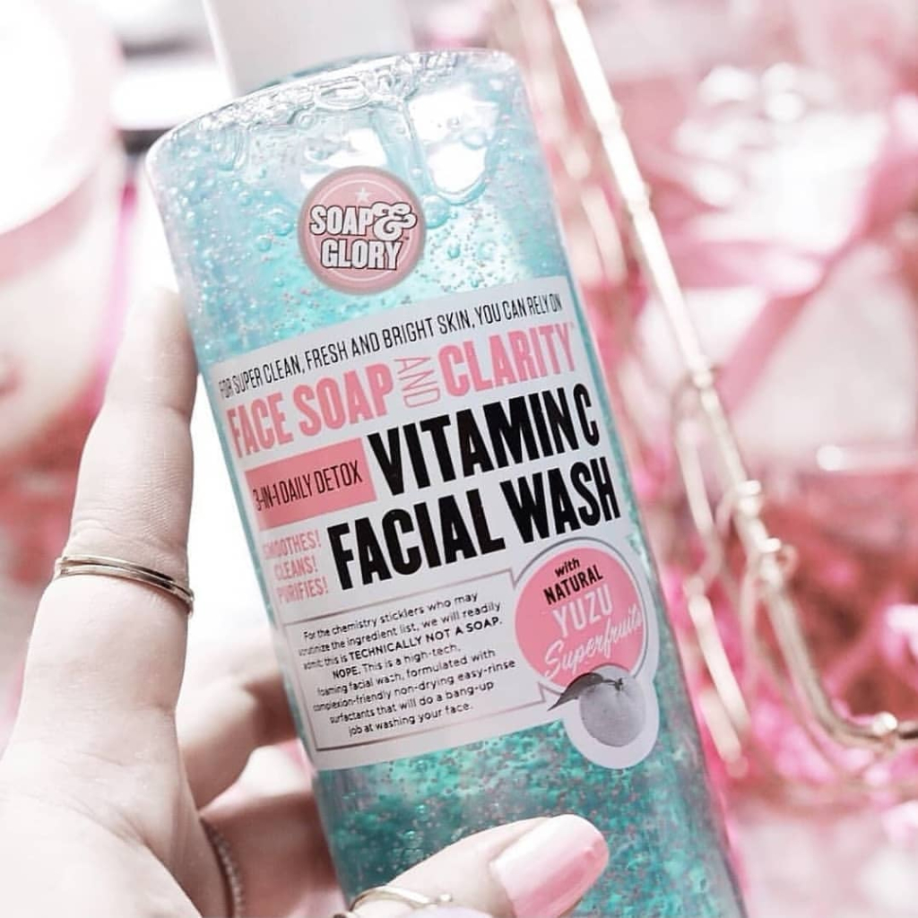 Sữa rửa mặt làm sáng da Soap and Glory Face Soap and Clarity 3 in 1 Daily Vitamin C Facial Wash 350ml