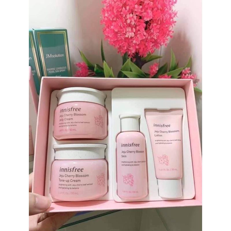 Sét kem 4 món innisfree hoa anh đào tặng 5 mask