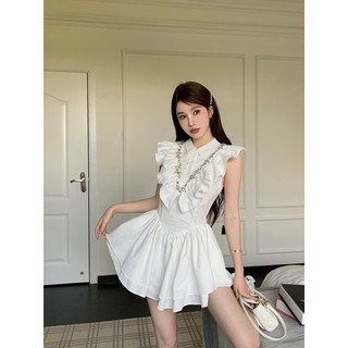 Váy đính đá viền bèo