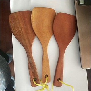 Muôi, Vá xới cơm , múc thức ăn bằng gỗ