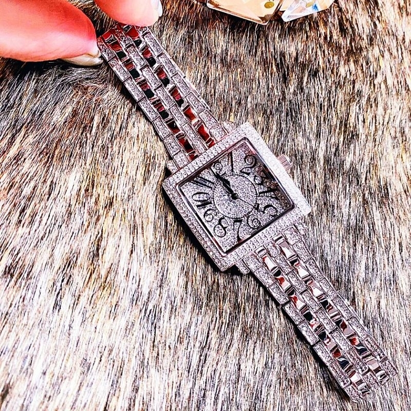 Đồng nữ Davena mặt vuông đính đá Rose Gold óng ánh sang trọng quý phái