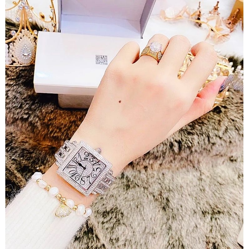 Đồng nữ Davena mặt vuông đính đá Rose Gold óng ánh sang trọng quý phái