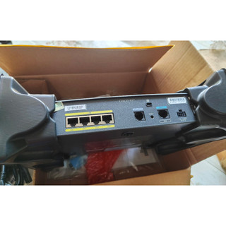 Router Cisco 857 cũ, đã qua sử du