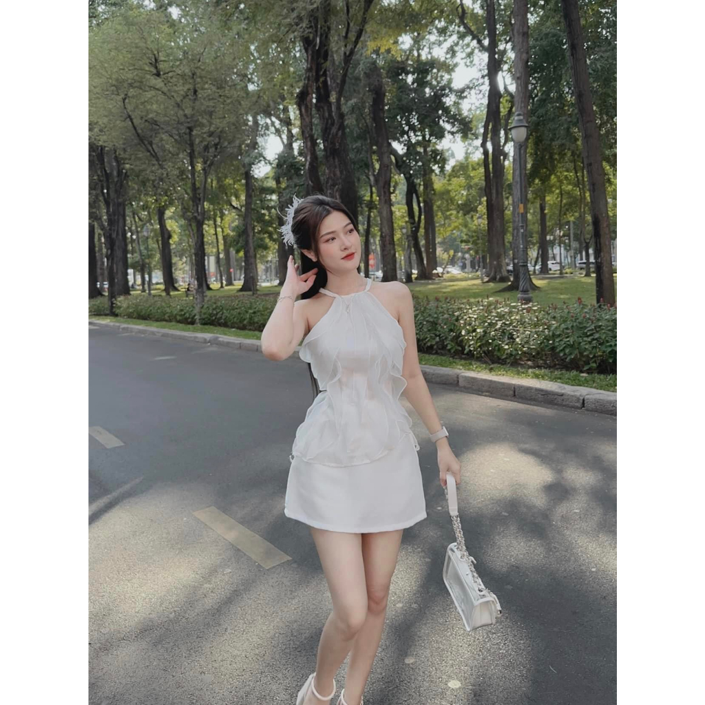 Set bộ đồ nữ áo voan cổ yếm dập ly lượn sóng mix chân váy chữ A với 2 tone màu hồng, trắng tôn da, xinh xắn