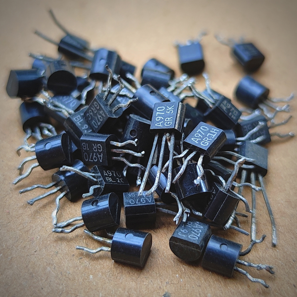 2SA970 vá 2SC2240 hàng tháo máy.