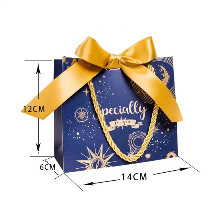 Túi Quà Tặng đám cưới quai cói trang trí hoa kèm khay đựng kích thước 12x14x6cm sang trọng cuốn hút.