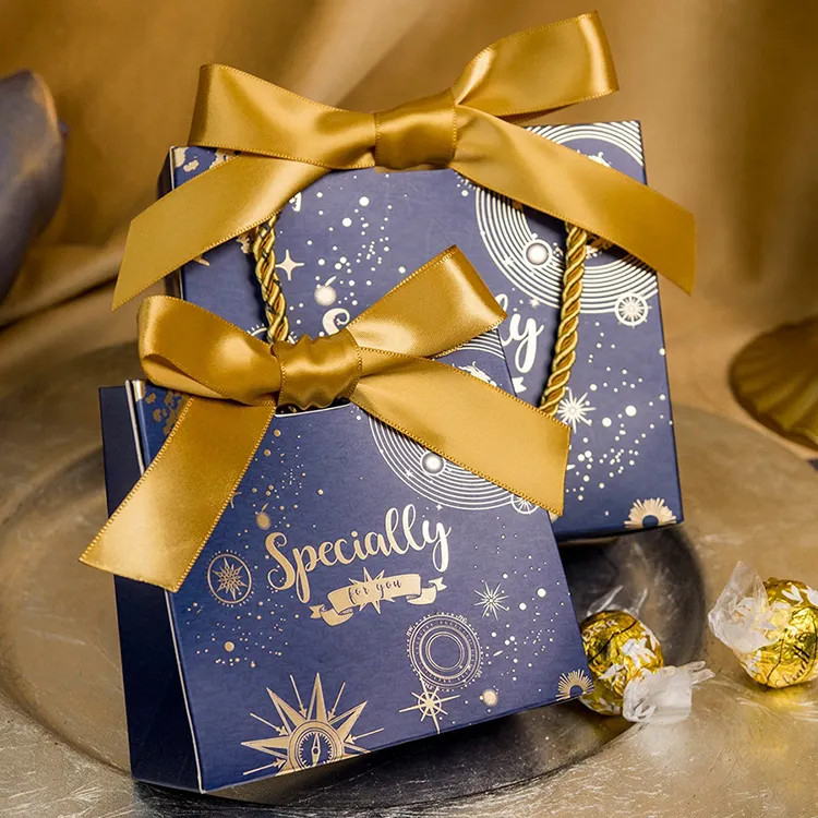 Túi Quà Tặng đám cưới quai cói trang trí hoa kèm khay đựng kích thước 12x14x6cm sang trọng cuốn hút.