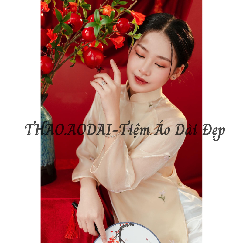 Áo Dài Tết Suông 4 Tà Thêu Hoa Nhí ,Áo Dài Cách Tân Xuông Tơ Sống Tay Lỡ Dài Cao Cấp