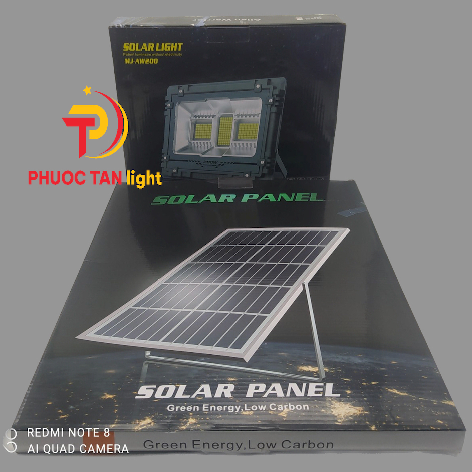 Đèn Năng Lượng Mặt Trời 200W 300W Có Remot Điều Khiển
