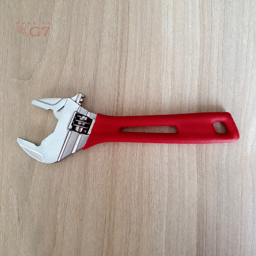 Mỏ lết Lobster UM24XD Made In Japan