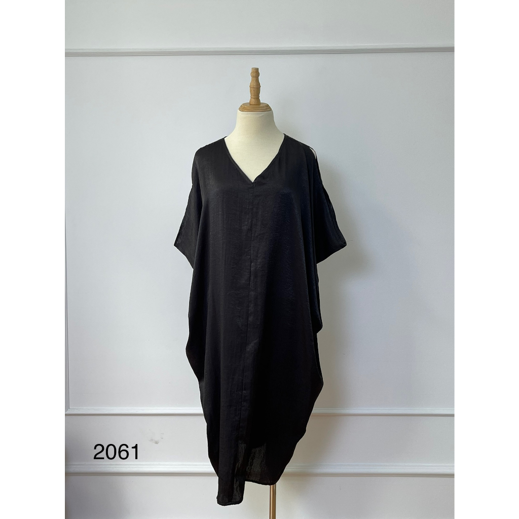 V2061 Váy lụa BỐNG DESIGN HOUSE Hàng hiệu chính hãng thời trang nữ màu đen freesize Secondhand thanh lý ký gửi