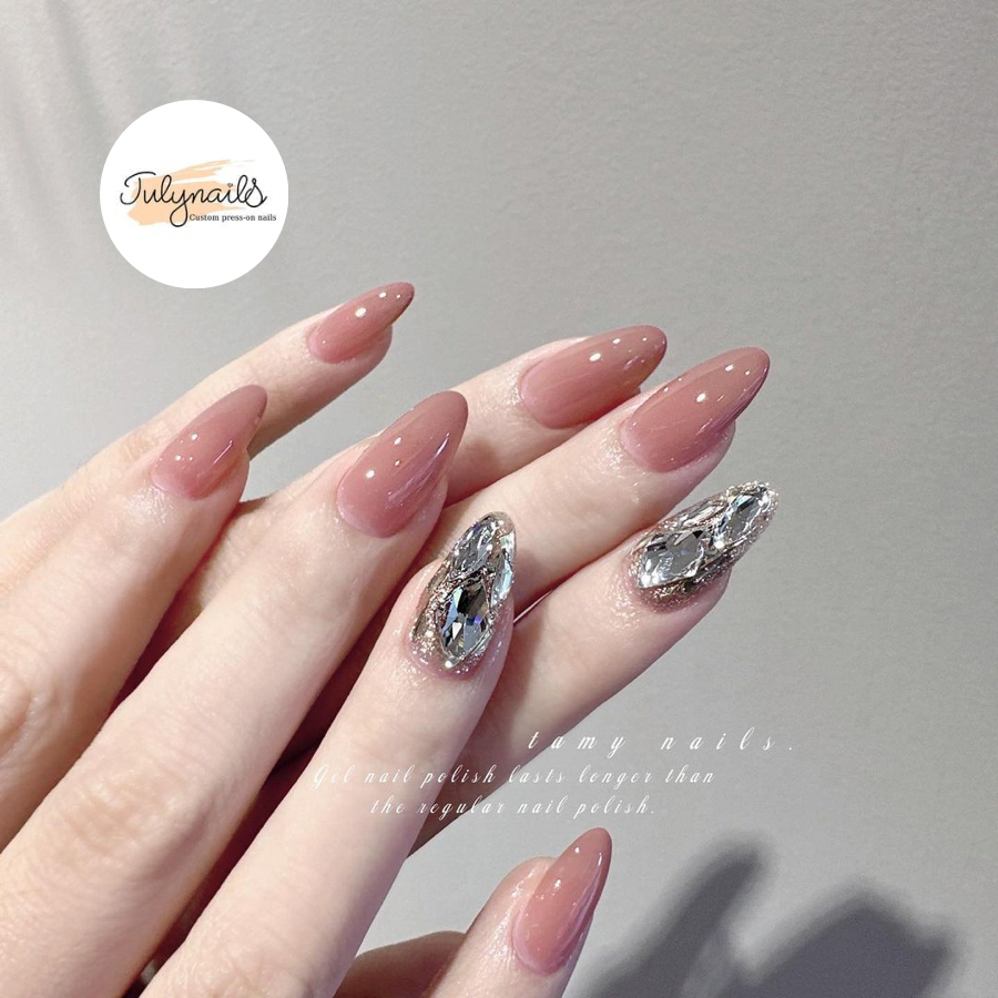 Móng úp thiết kế nb144 đính đá hồng nude julynails.vn