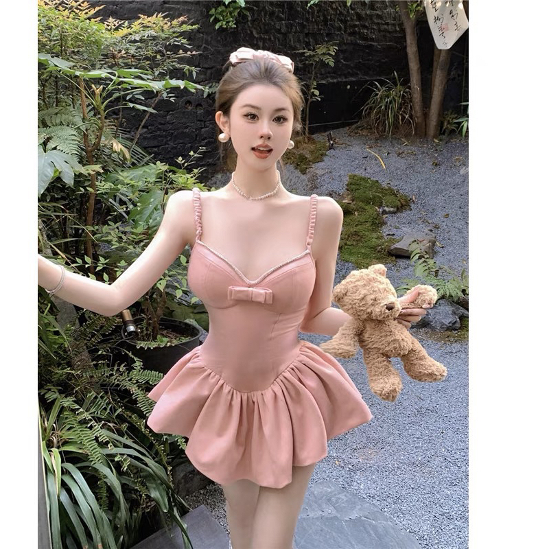 Đầm xoè hai dây