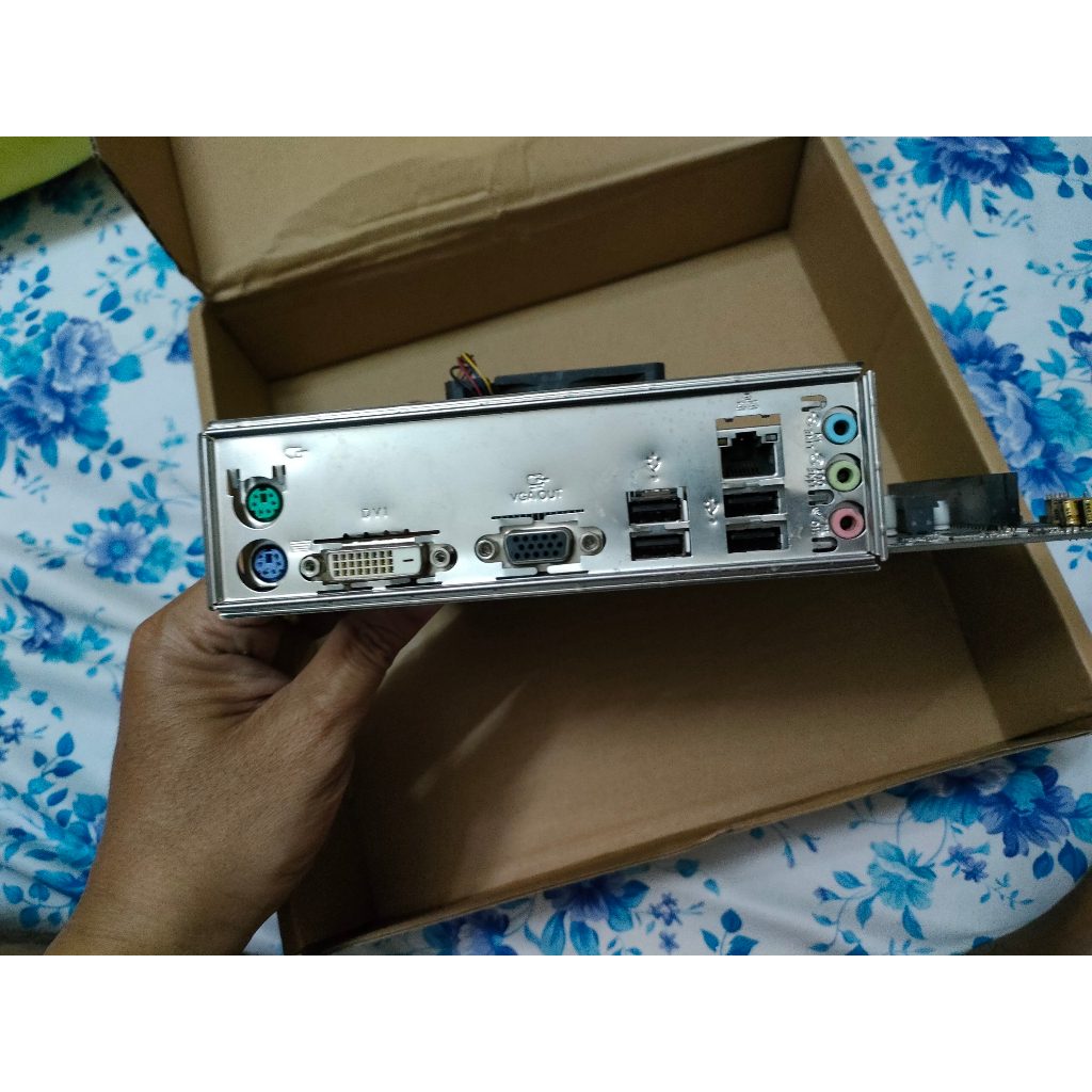 COMBO AMD A58 ,CPU A10 7800.