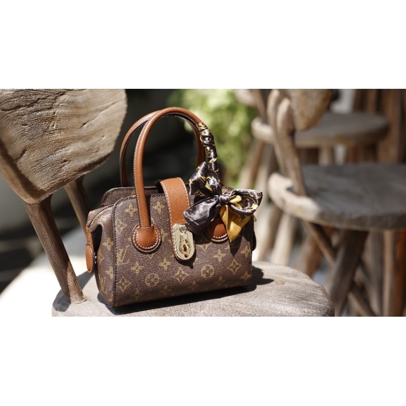 Túi xách nữ LV quai xách sz20cm hoa nâu dày dặn tặng kèm khăn lụa xinh xỉu fullbox