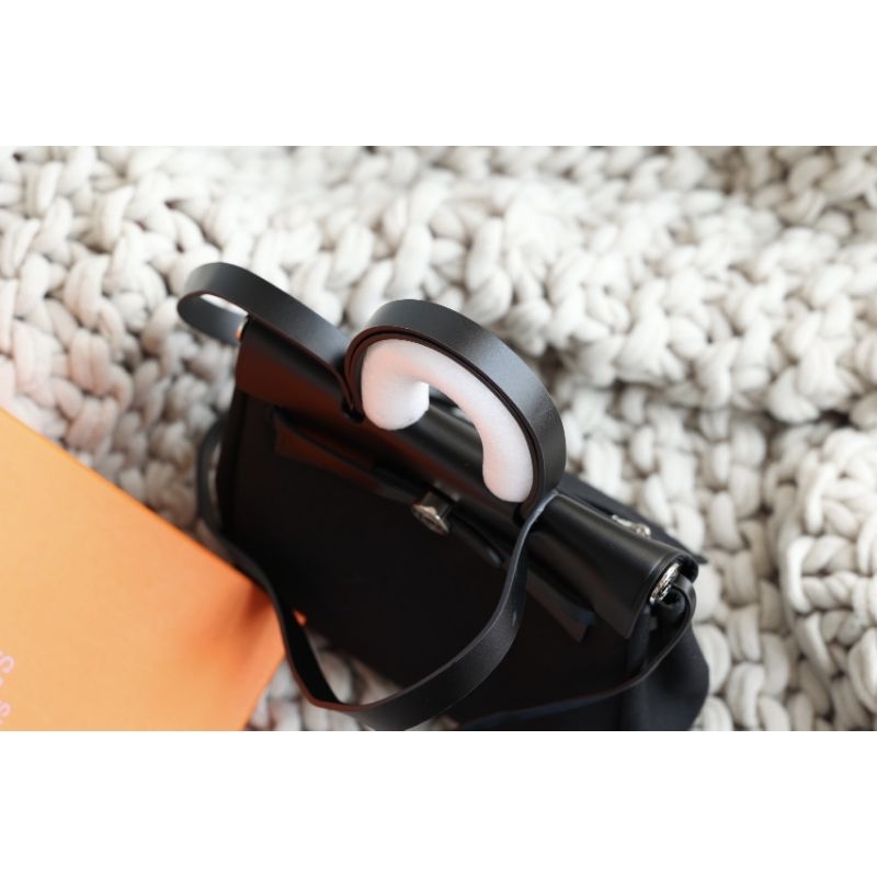 Túi xách nữ H.M herbag sz25cm đen khóa bạc tặng kèm 1 ví cực đẹp fullbox