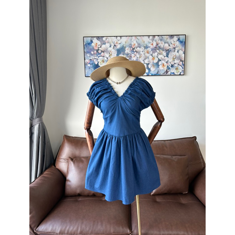 Đầm denim nhún vai