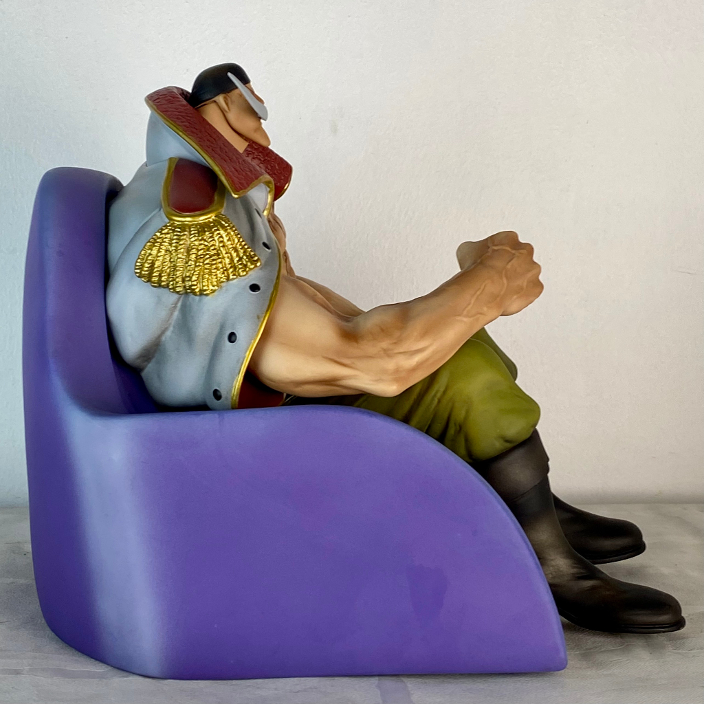 Mô hình Edward Newgate râu trắng dáng ngồi cao 21CM - mô hình râu trắng ngồi ghế Neo Maximum F1 - One piece fig