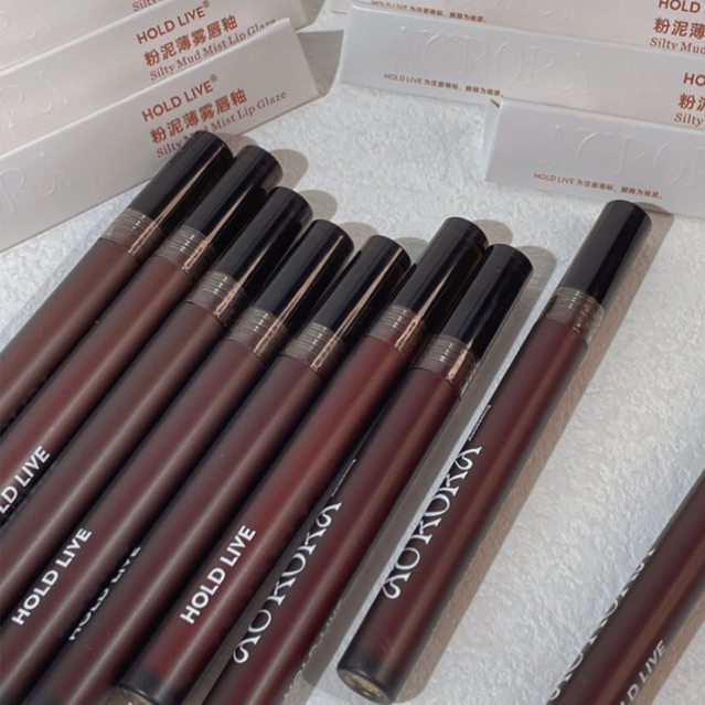 Son Kem Lì HOLD LIVE Aurora Silty Mud Mist Lip Glaze HL650