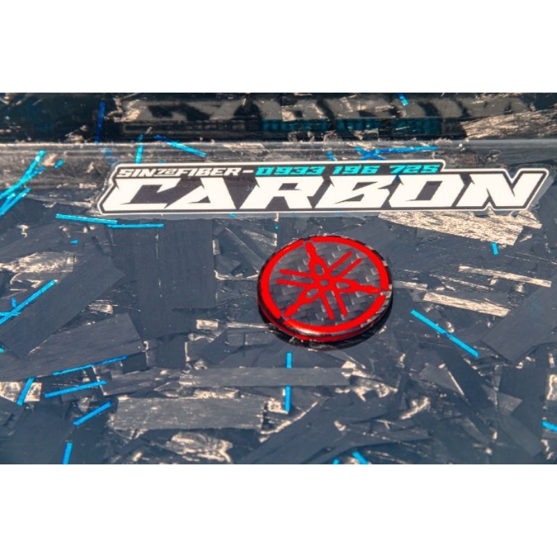 Logo Dán YAMAHA Đỏ Đúc Sợi CarbonFiber Cao Cấp