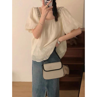 Áo sơ mi trắng kem cổ vuông viền chỉ đen tay cộc