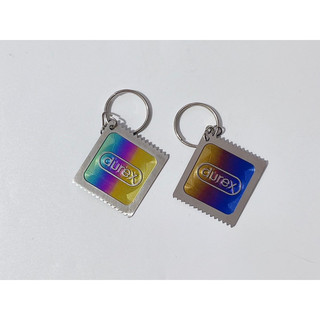 Móc khoá hình Durex điện phân không phai màu, móc khoá chữ durex size 4x4.5cm
