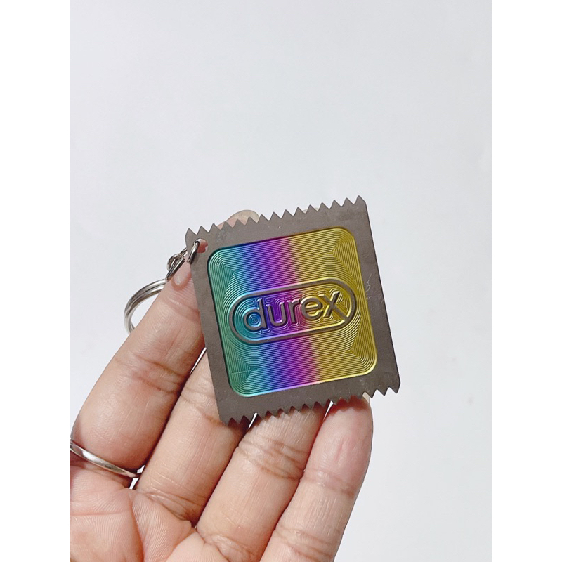 Móc khoá hình Durex điện phân không phai màu, móc khoá chữ durex size 4x4.5cm