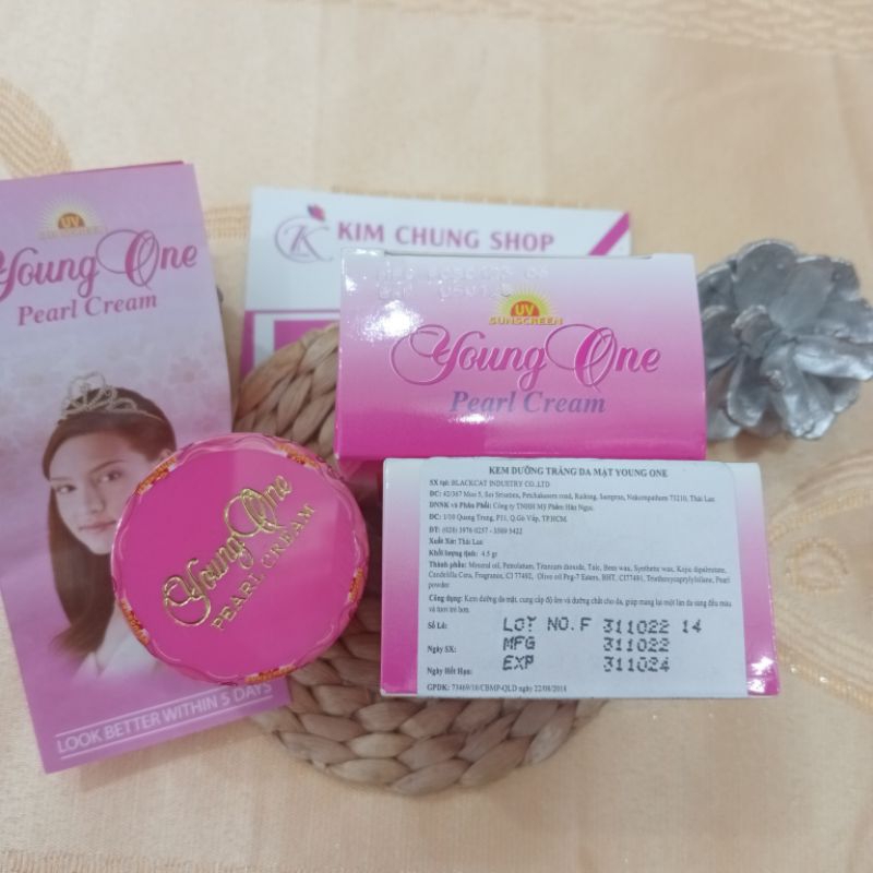 Kem Dưỡng Trắng Da Cô Gái Toc Xù Young One Thiện Châu