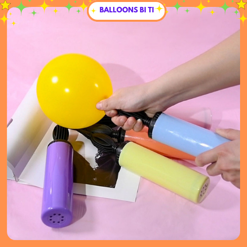 Bơm bóng cầm tay ,dụng cụ bơm bóng cầm tay chuyên dụng loại tốt.