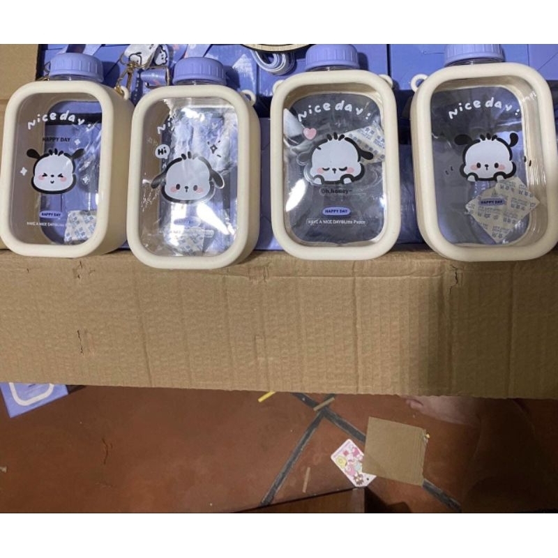 BÌNH NƯỚC GẤU BẰNG NHỰA