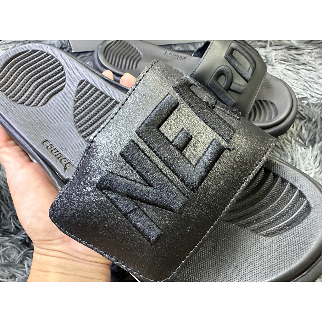 Dép Alphabounce Nerdy quai thêu