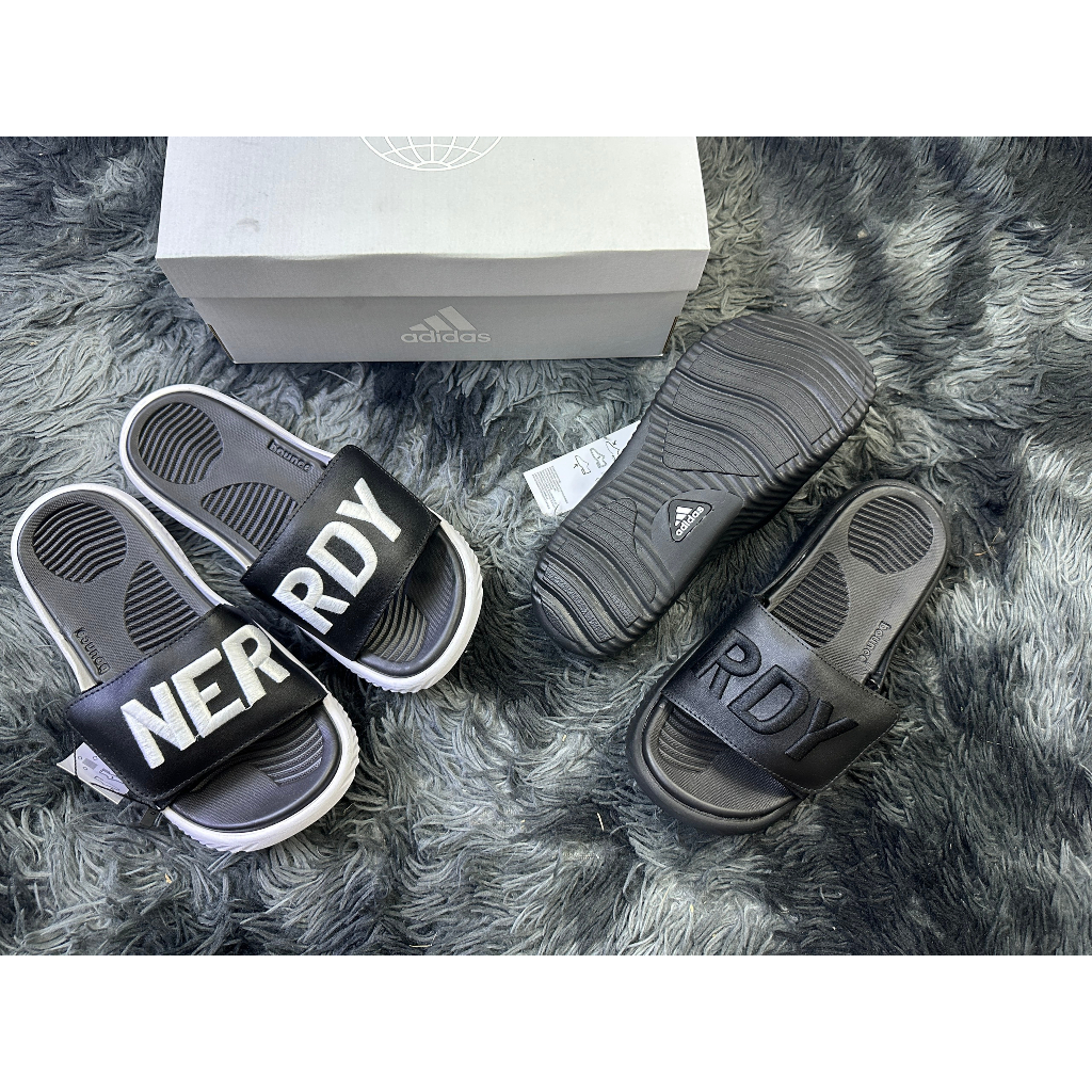 Dép Alphabounce Nerdy quai thêu