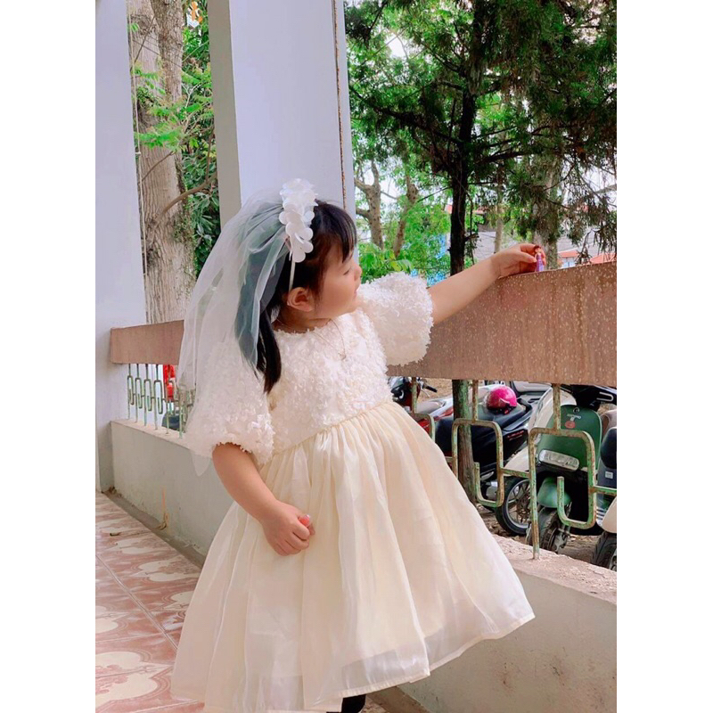 Bờm ren hoa cho bé gái