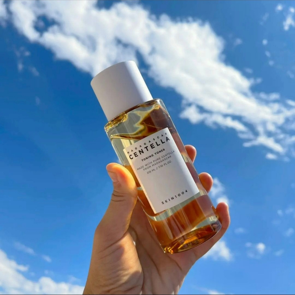 Nước hoa hồng Skin1004 Madagascar Centella Toning Toner 210ml