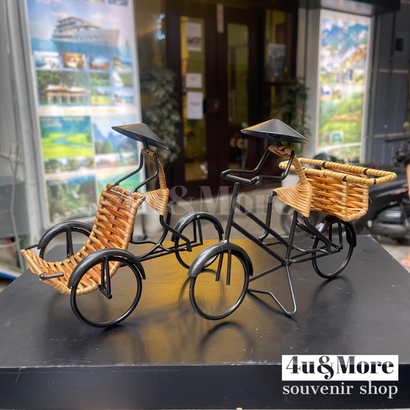 Mô hình sắt người gánh hàng rong, xích lô, xe đạp, thuyền đội nón lá