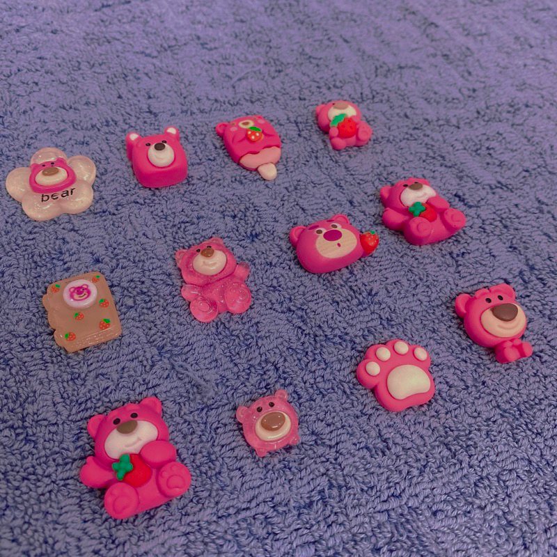 Charm gấu dâu lotso trang trí mô hình mini